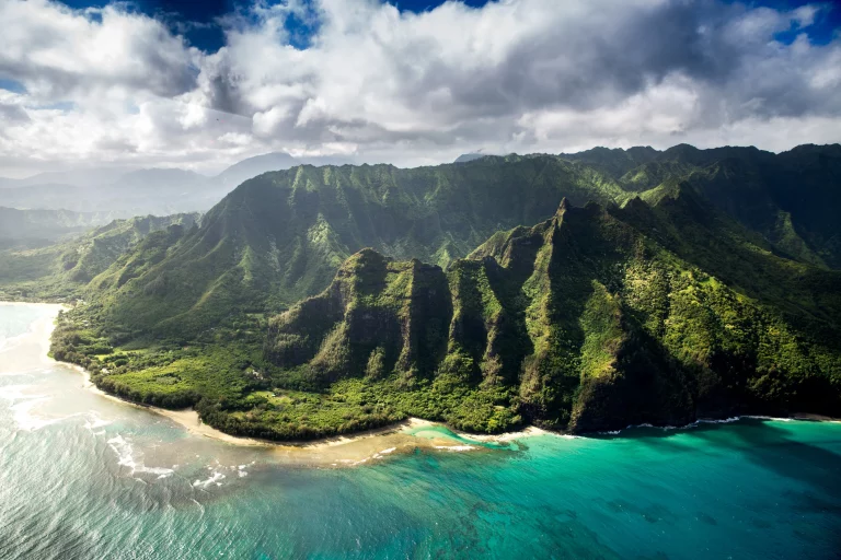 Czy wyjazd na Hawaje jest drogi: prawda o kosztach raju